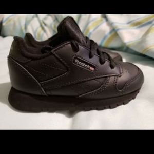 Size 8 new reeboks toddler